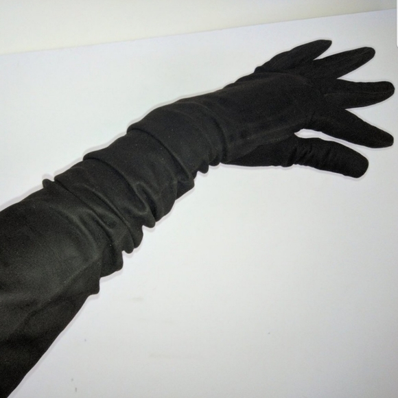 Gloves - Picture 2 of 4